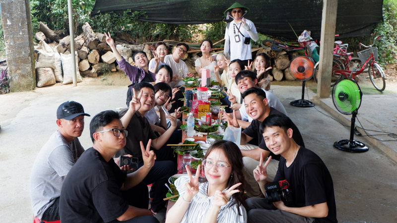Experience of being a royal pillow - Me Tri Hue (3)